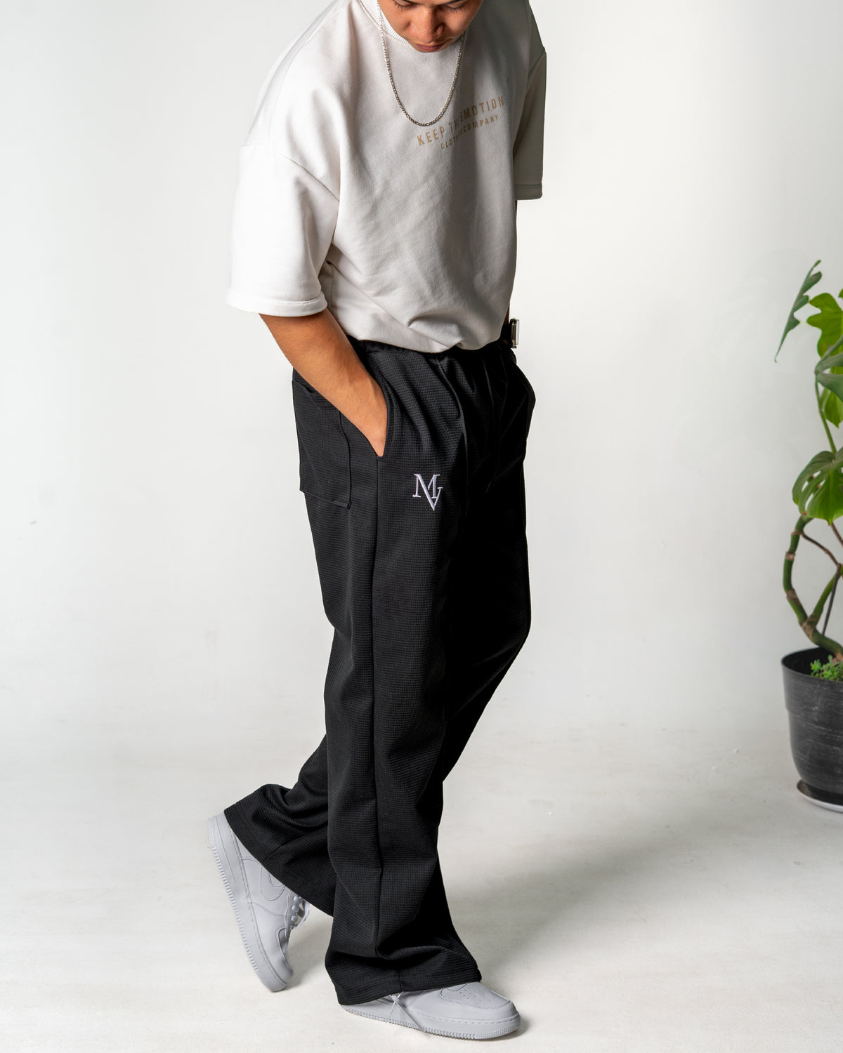 Pantalón Unisex en Tela Galleta – Color Negro