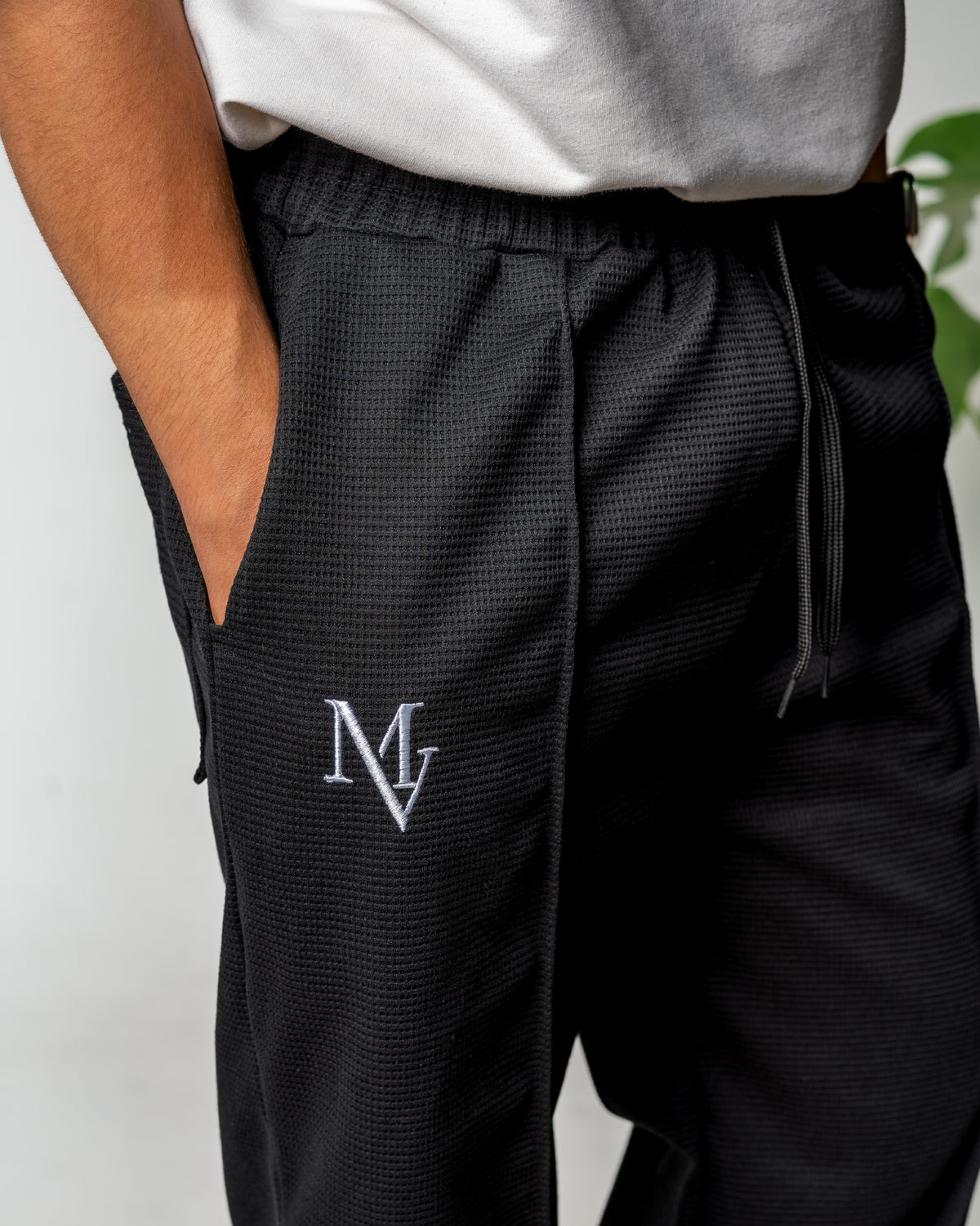 Pantalón Unisex en Tela Galleta – Color Negro