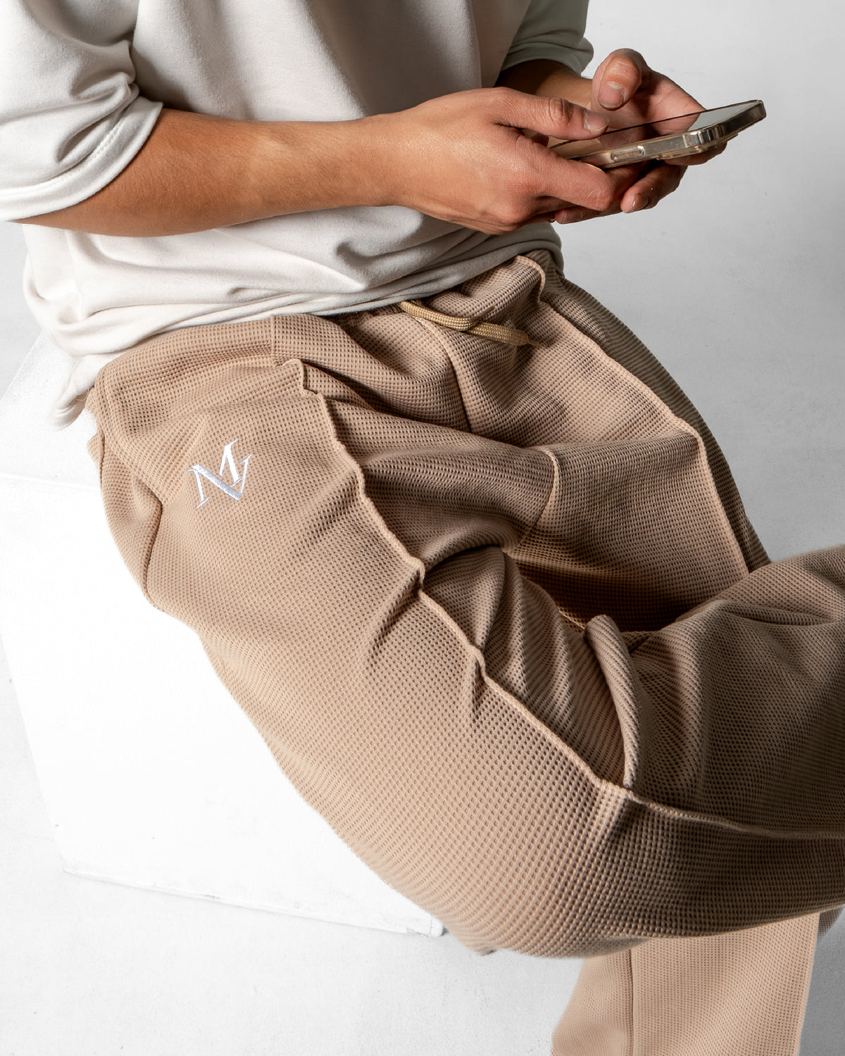 Pantalón Unisex en Tela Galleta – Color Camel